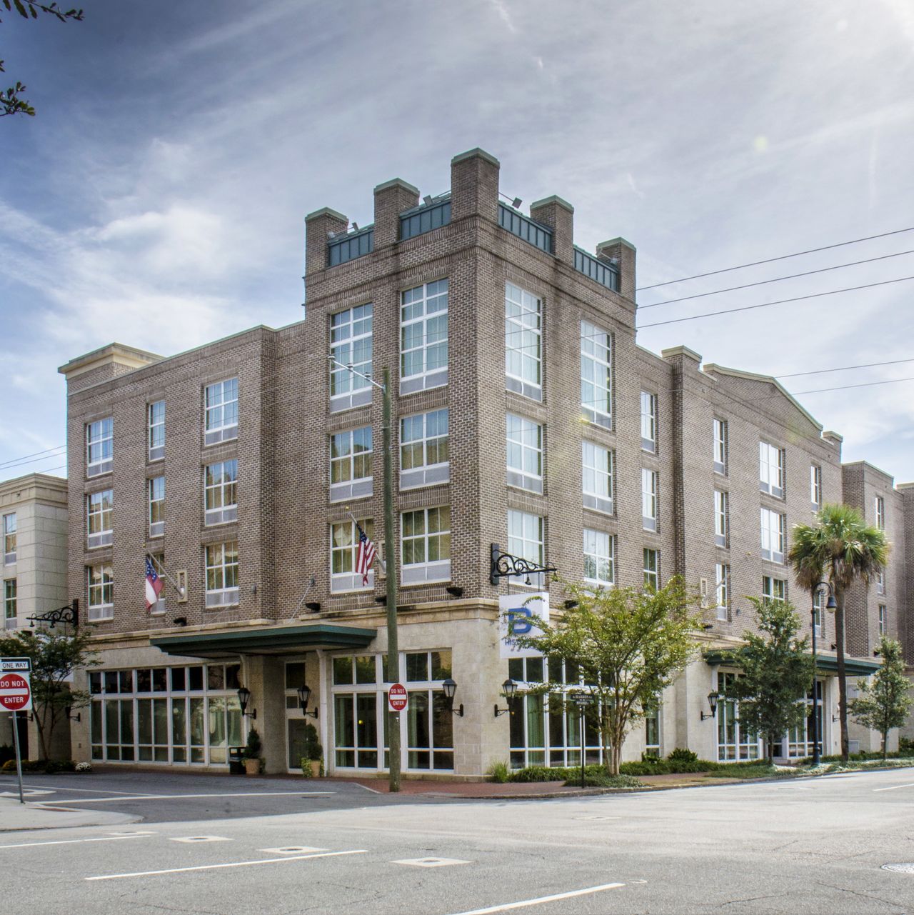 Hotel, Georgia: B Historic Savannah | CANUSA