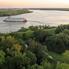 hotel/usa/suedstaaten/louisiana/darrow/inn-at-houmas-house/exterior-aerial-mississippi.cr2198x2196-69x0 hotel/usa/suedstaaten/louisiana/darrow/inn-at-houmas-house/exterior-aerial-mississippi.cr2198x2196-69x0