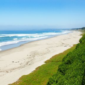 Strand vor den Rio del Mar Apartments in Santa Cruz, Kalifornien