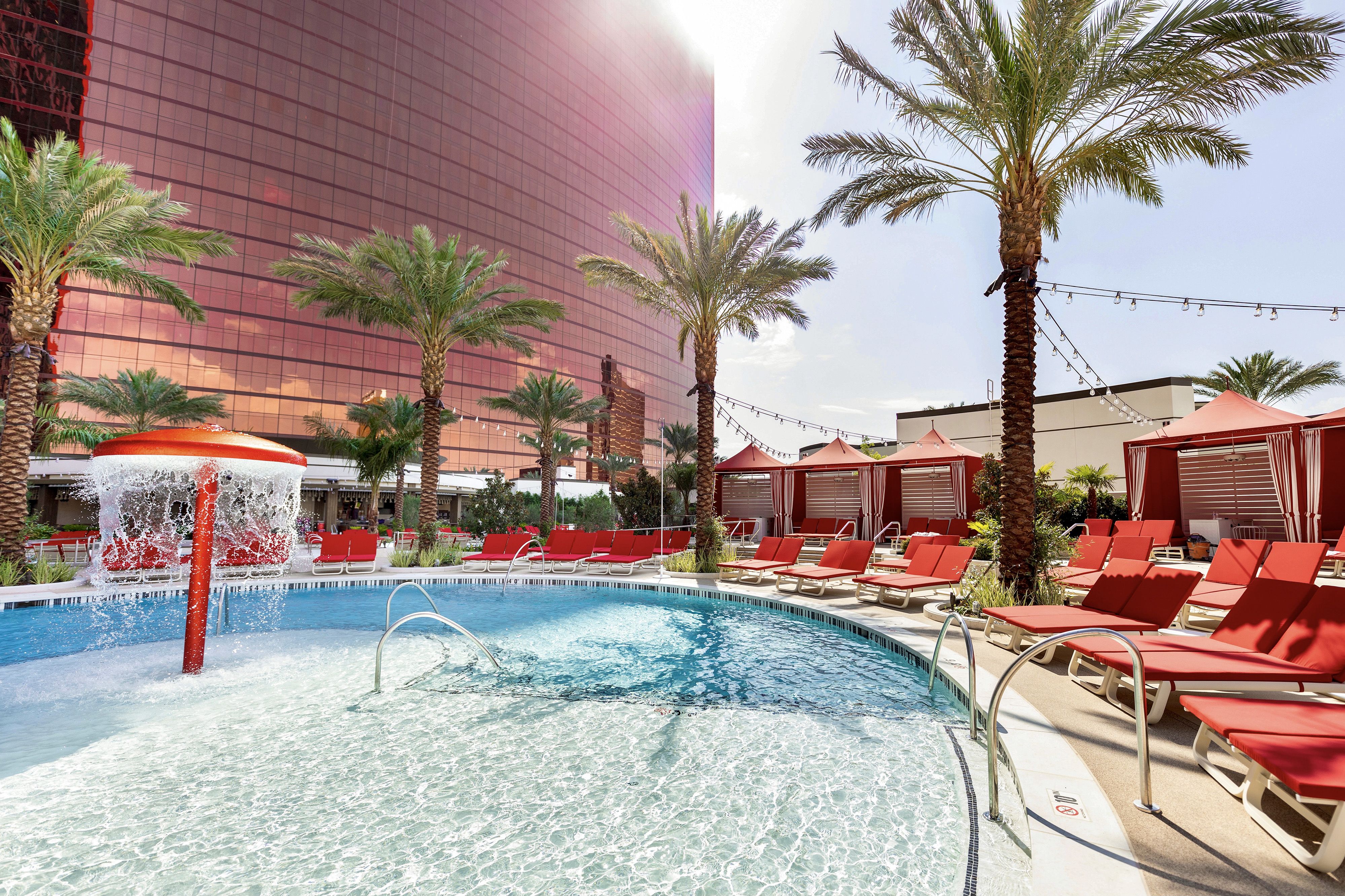 Entspannen am Cabana Pool des "Las Vegas Hilton At Resorts World" in Nevada