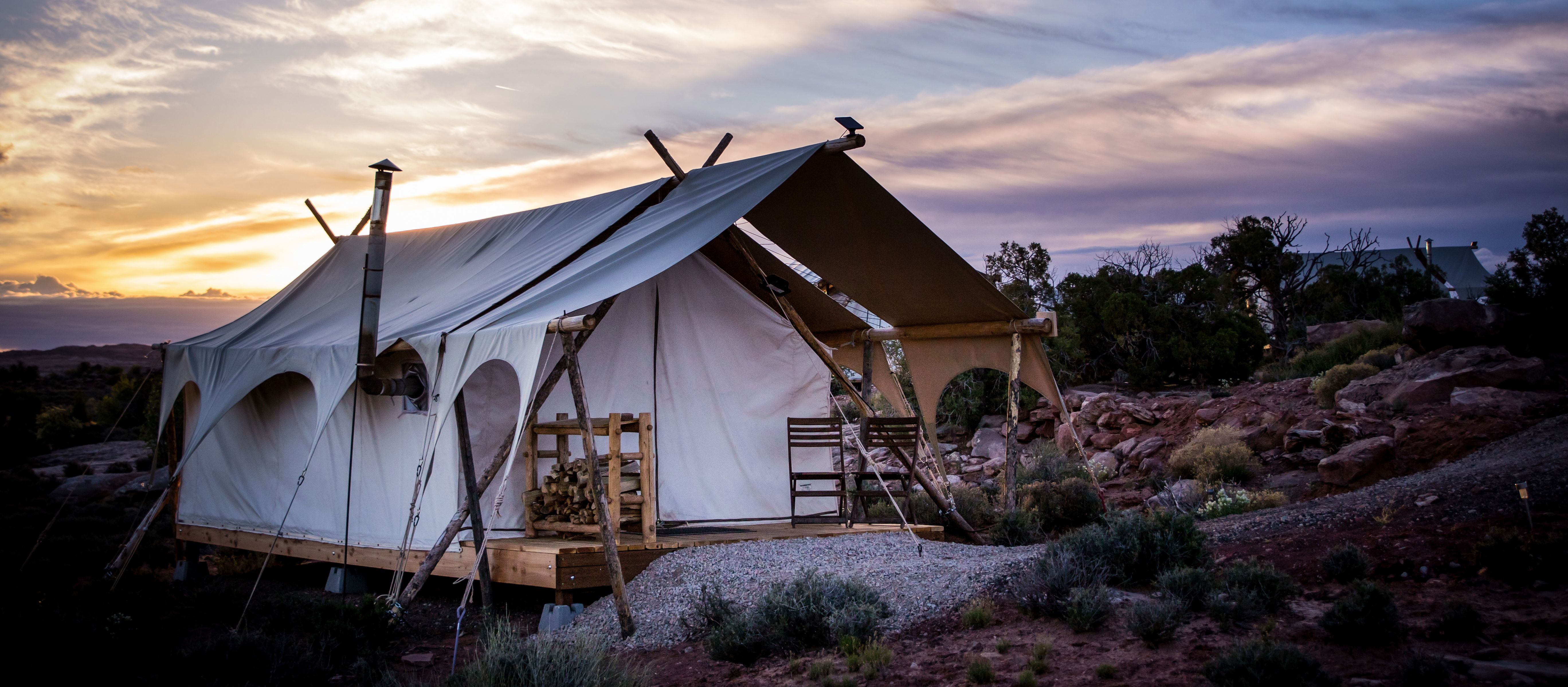 Ein "Suite" Zelt des Moab Under Canvas Glampingplatzes in Utah