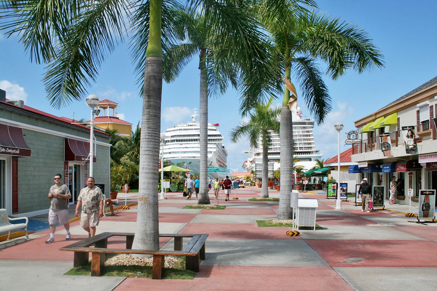 Der Kreuzfahrthafen in Philippsburg auf der Insel Sint Maarten