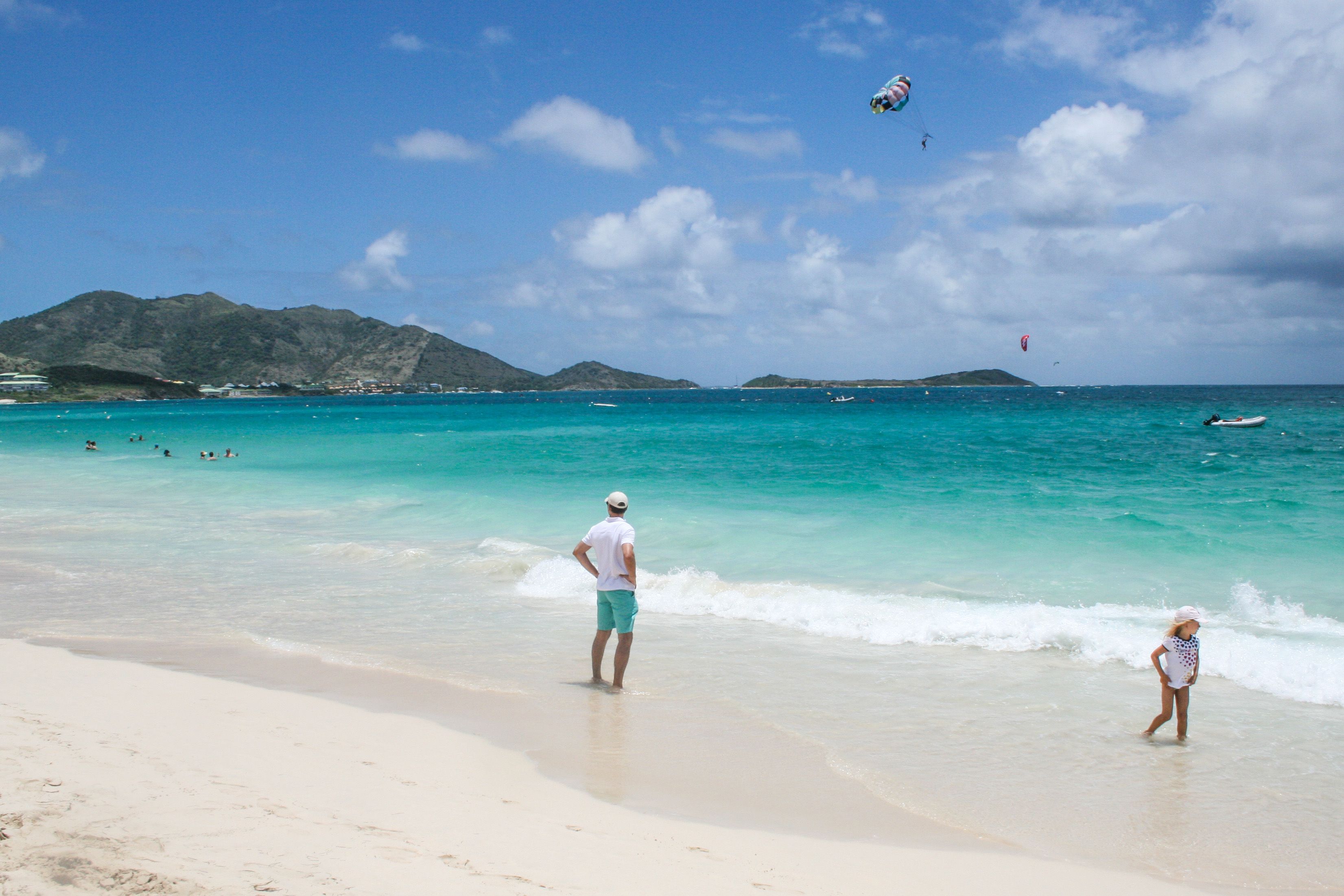 Der Strand von Baie Orientale auf Saint-Martin