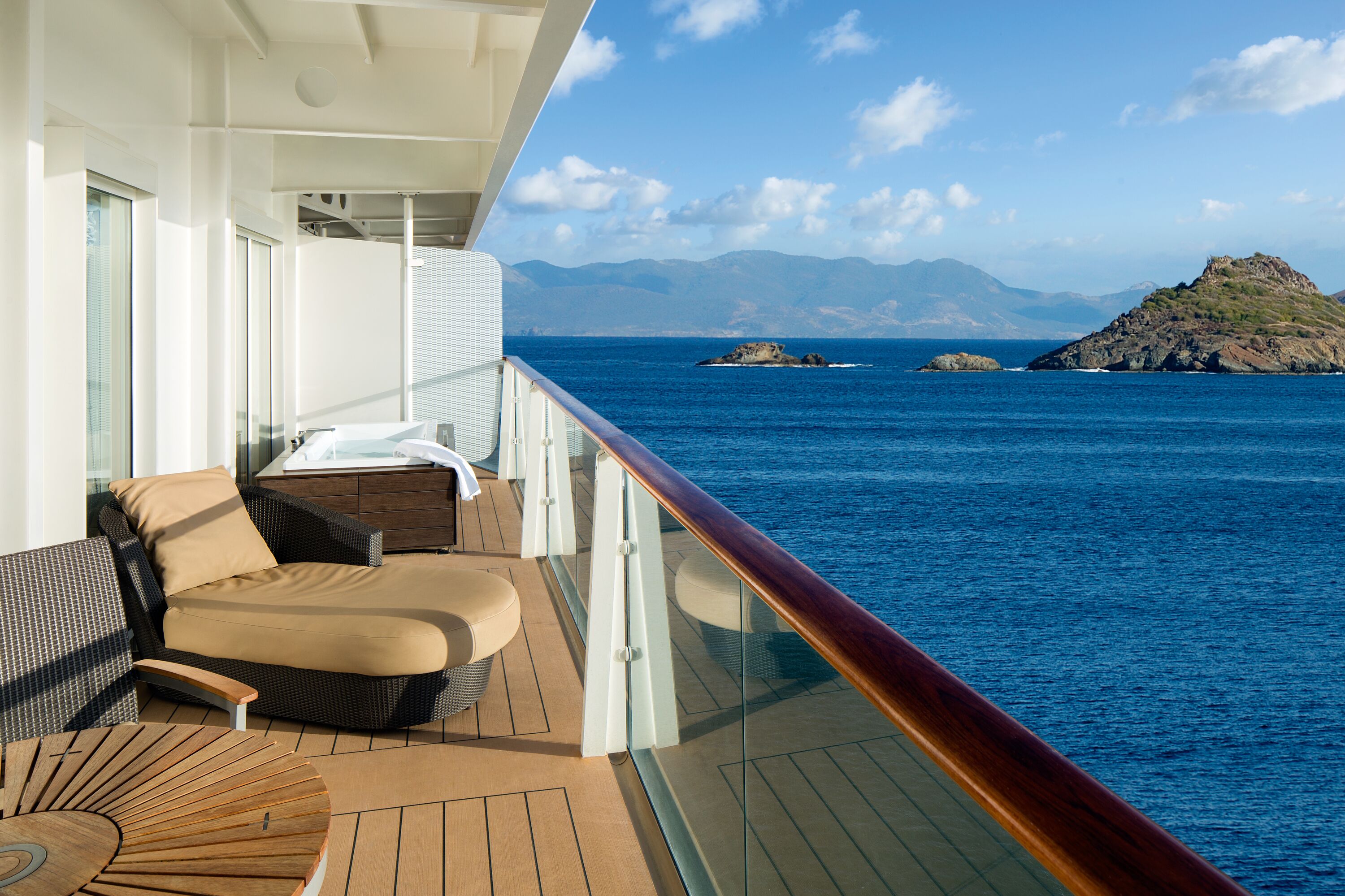 Veranda mit Blick auf das Wasser