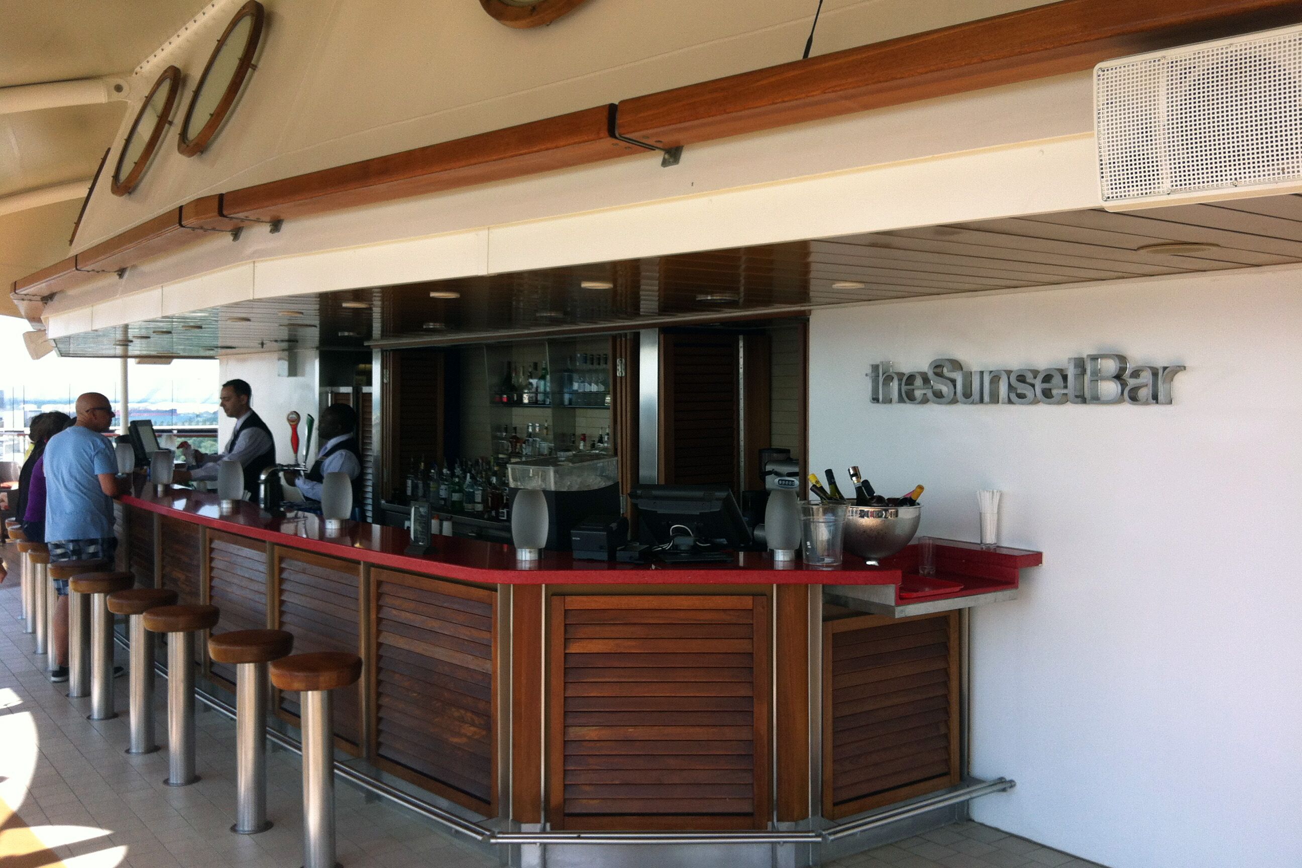 Insidertipp Birthe Witte Kreuzfahrten, Celebrity Cruises - Celebrity Silhouette, Sunset Bar