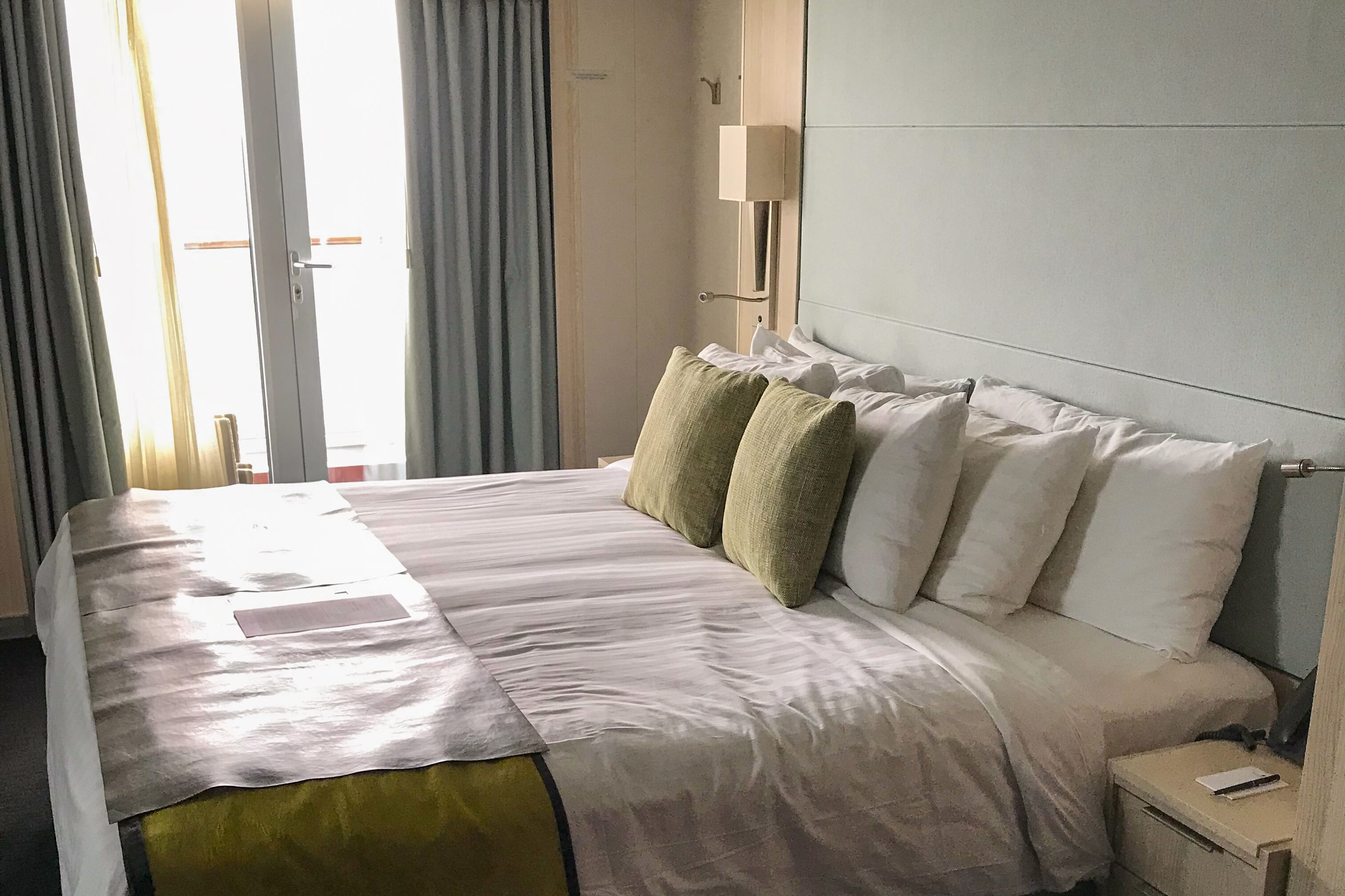 Idyllische Balkonkabine auf der MS Koningsdam von Holland America Line