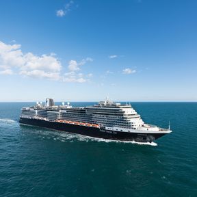 Aussenansicht der MS Konigsdam der Reederei Holland America Line