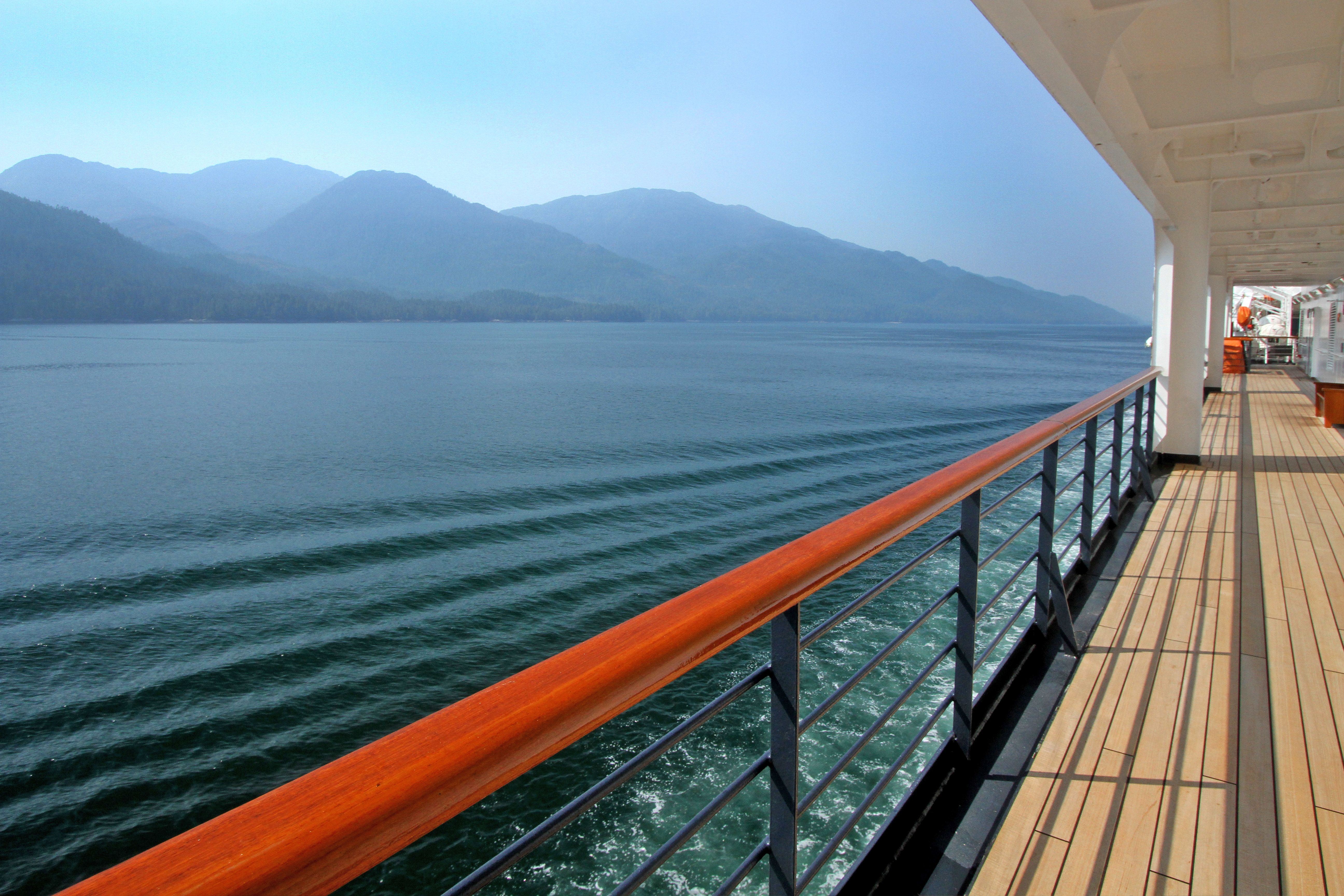 Blick vom Deck der Zuiderdam der Holland America Line