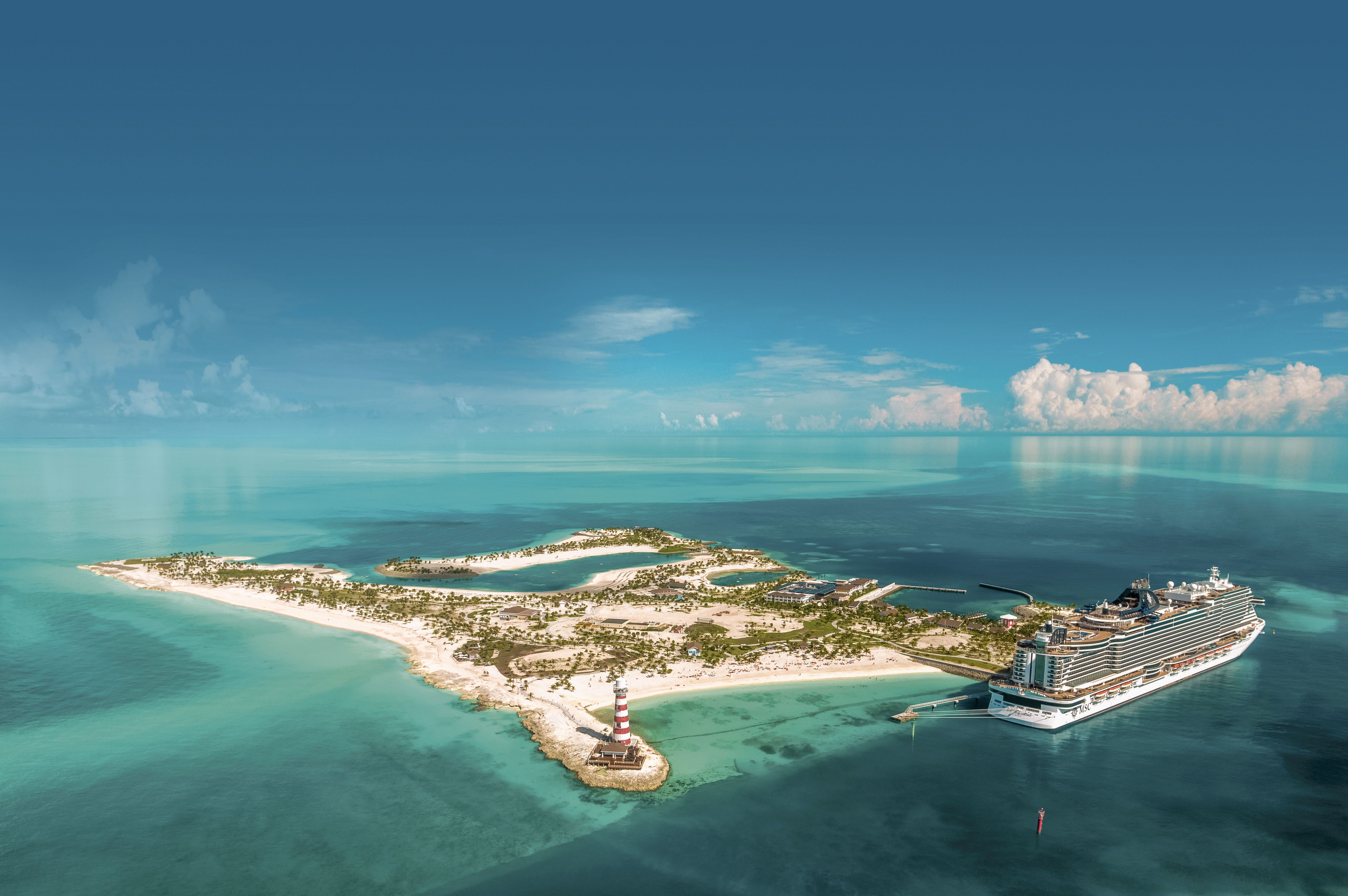 Atemberaubender Blick auf das Kreuzfahrtschiff der MSC