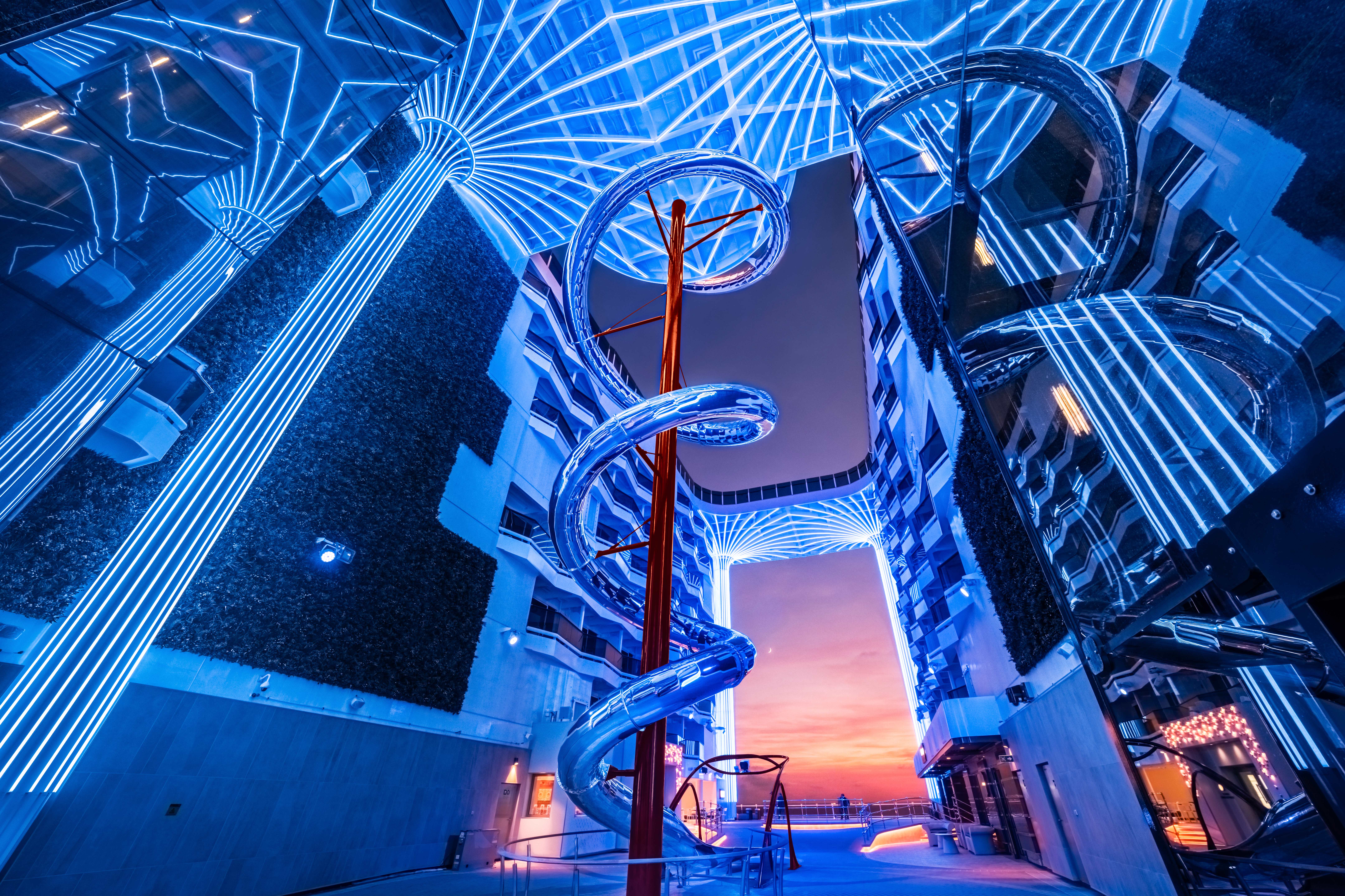 Beeindruckende Rutsche auf der MSC World America