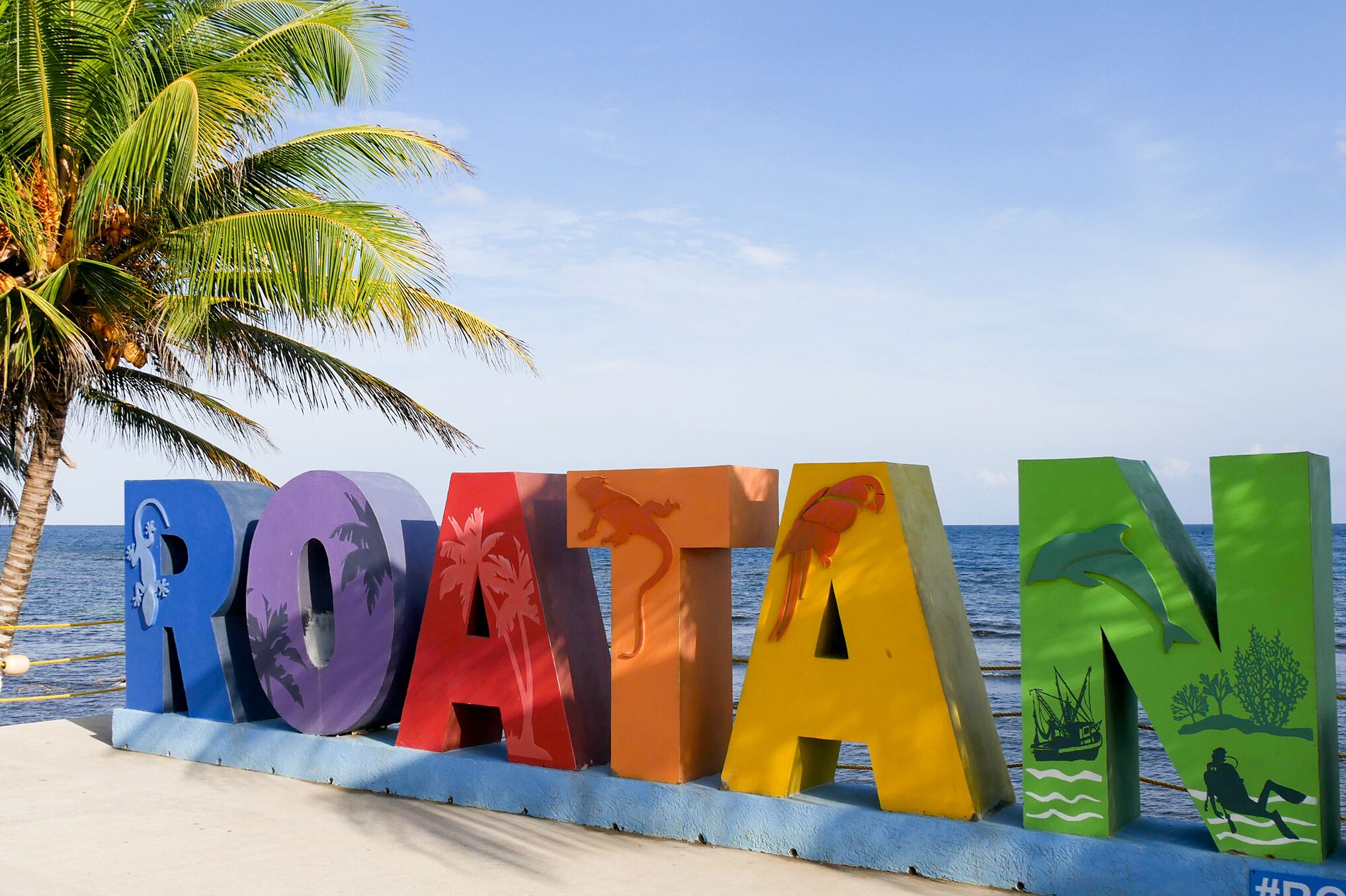 Das Logo der Ortschaft Roatan in Honduras