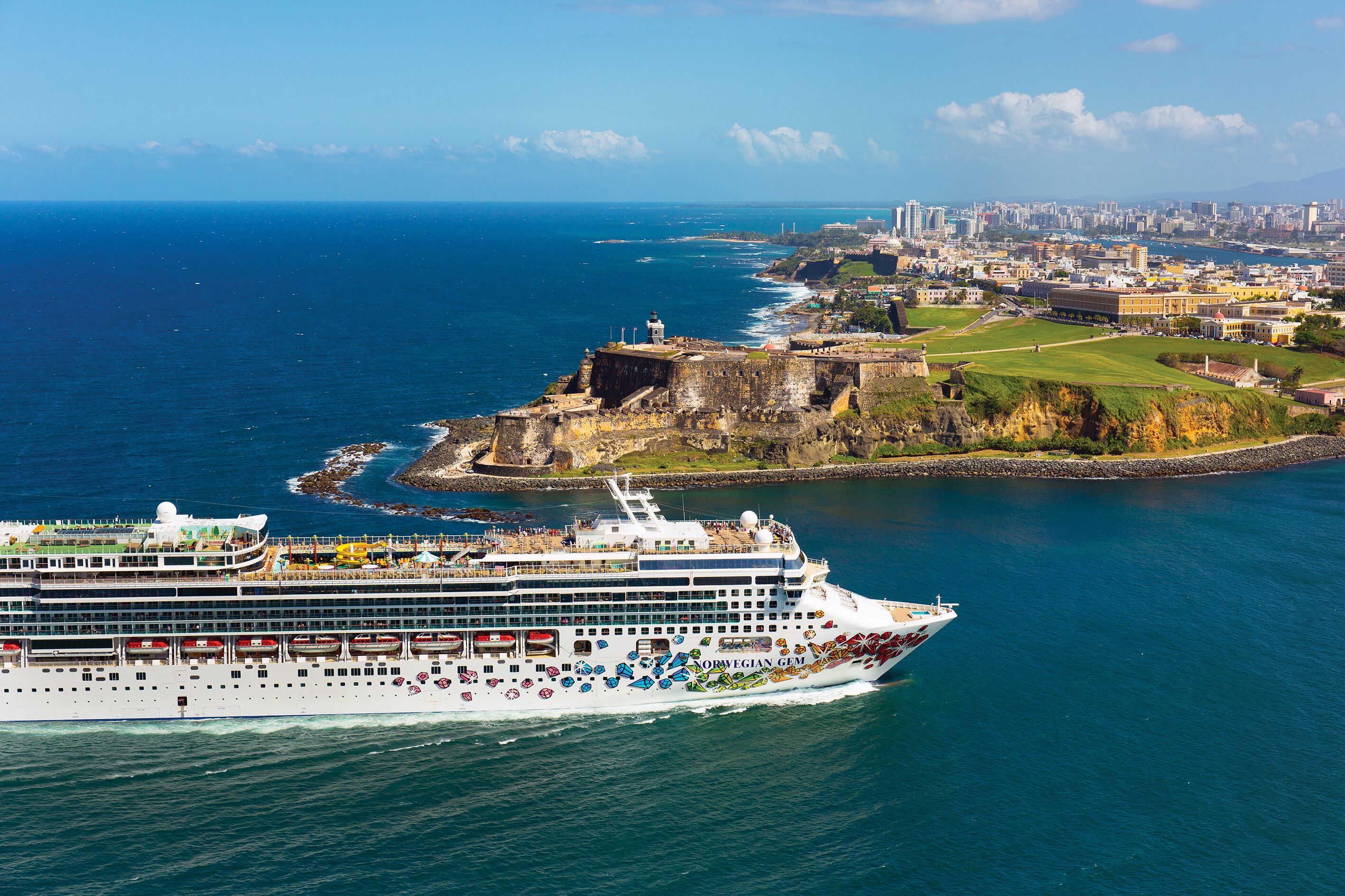 Die Norwegian Gem lÃ¤uft in San Juan ein