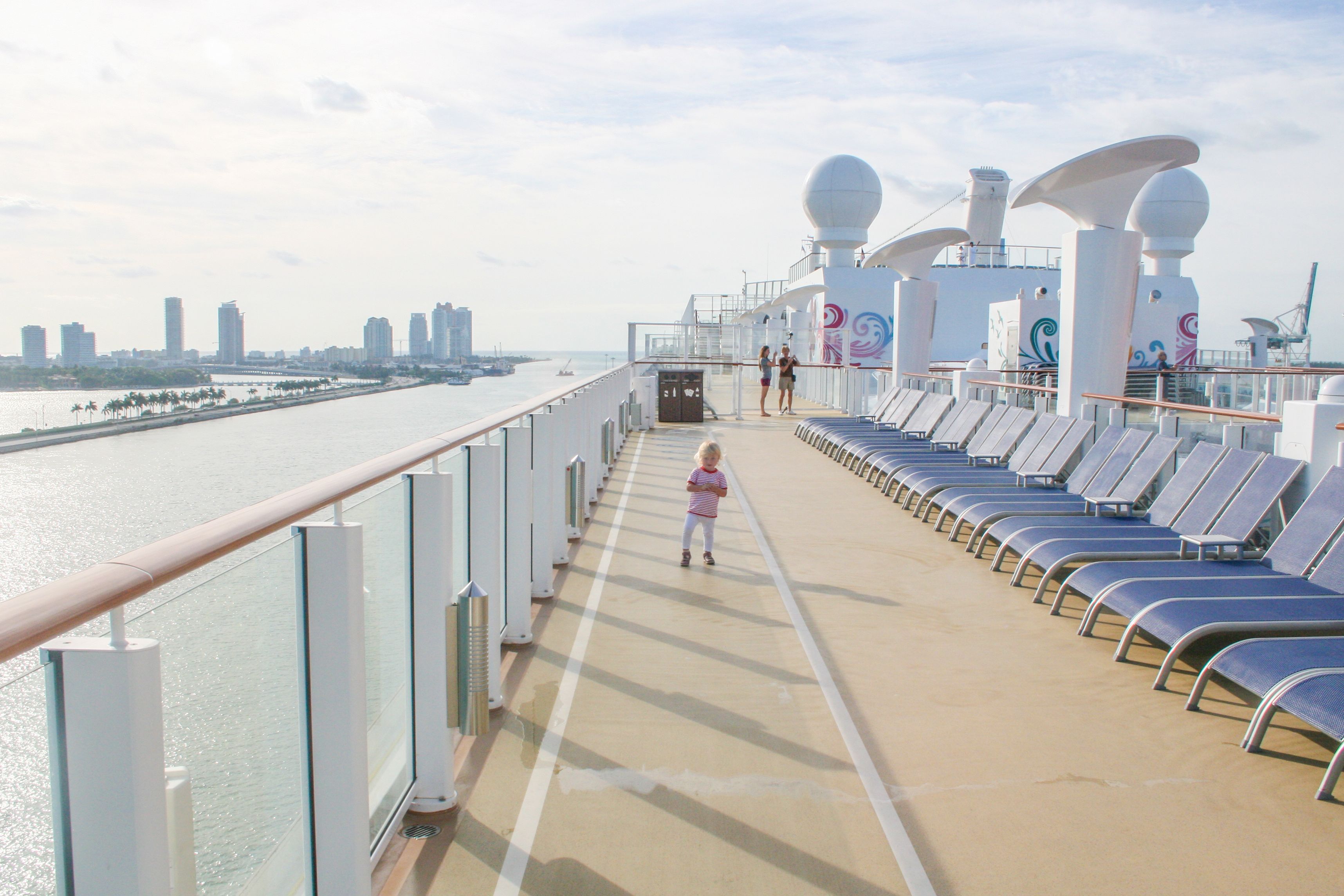 FrÃ¼hsport auf der Laufstrecke der Norwegian Getaway in Miami