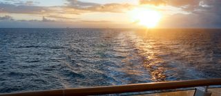 kreuzfahrt/ncl/norwegian-getaway/norwegian-getaway-sunrise-2.cr2000x876-0x172