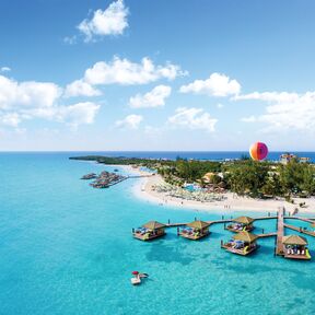 Der schöne Strand des Bahamas