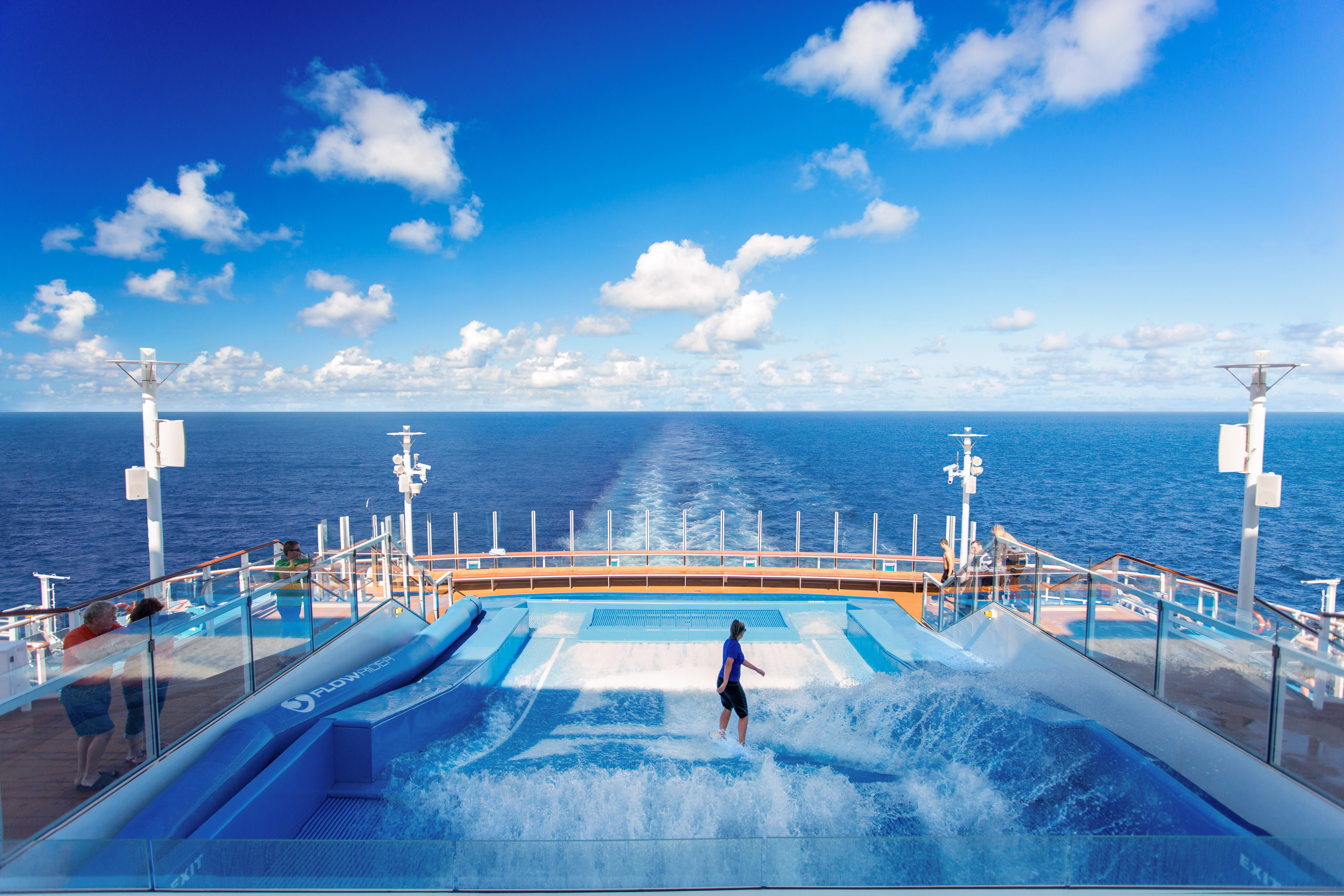 Nervenkitzel auf dem Flowrider auf der Anthem of the Seas