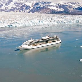 Serenade of the Seas am Hubbard-Gletscher