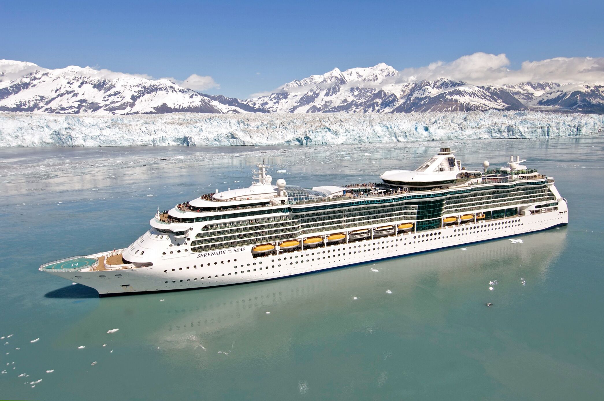 Serenade of the Seas am Hubbard-Gletscher