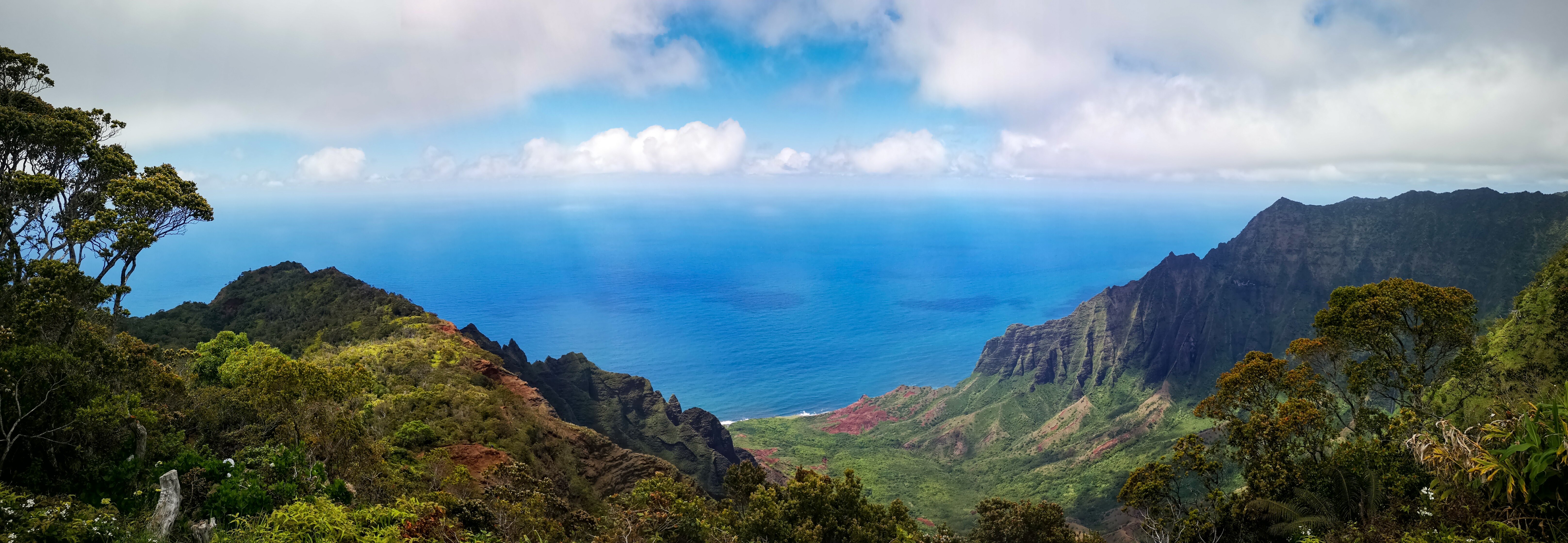 Traumhafter Blick über das Kalalau Valley auf Kauai, Hawaii Traumhafter Blick über das Kalalau Valley auf Kauai, Hawaii