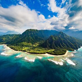 Blick auf die atemberaubende Na Pali Coast auf Kauai, Hawaii