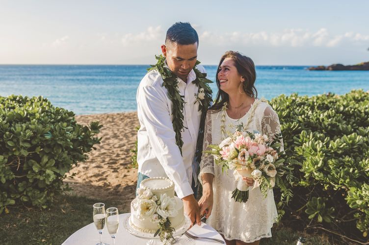 Eine hawaianische Hochzeit direkt am Strand im Ka'anapali Beach Hotel auf Maui