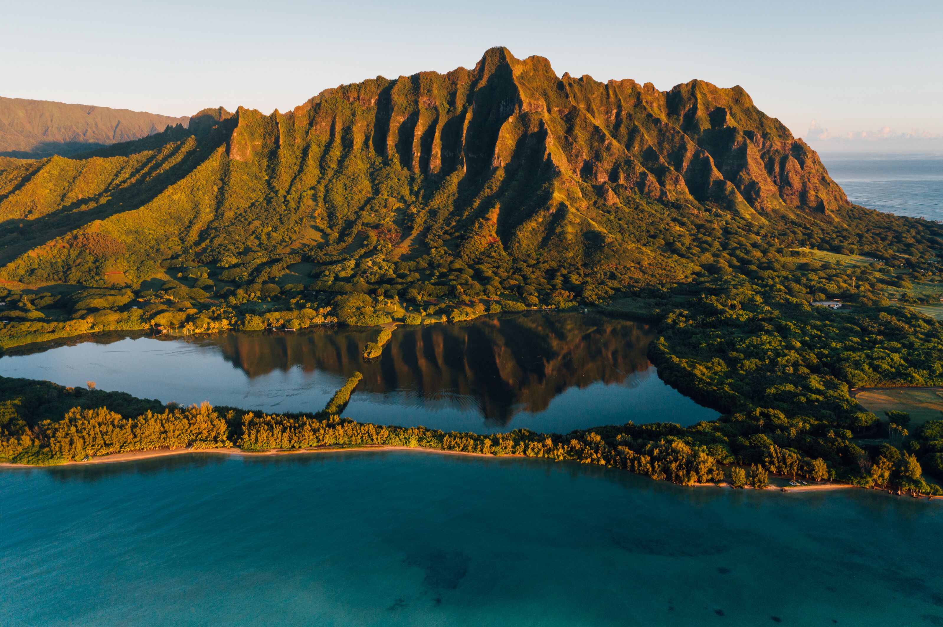 Der Moli'i Pond in Kualoa auf Oahu