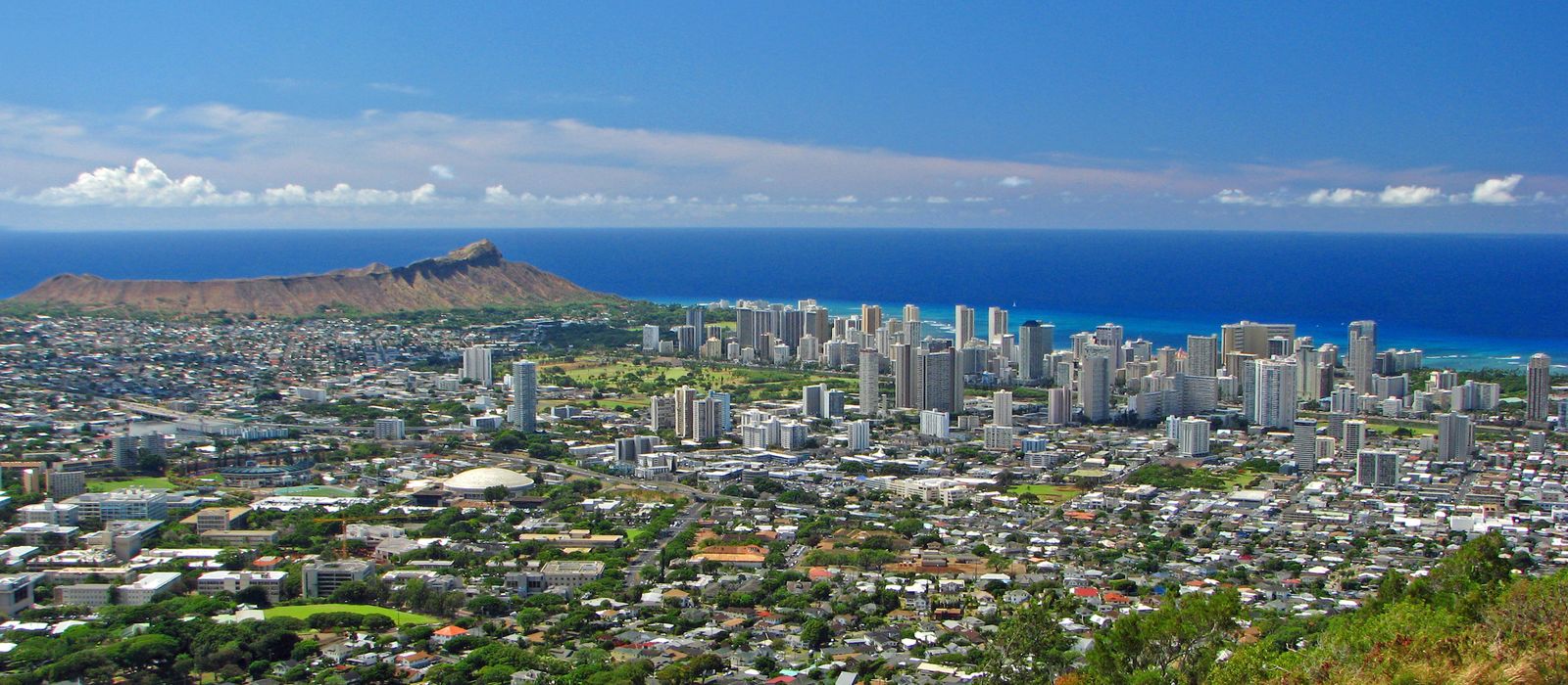 Skyline von Waikiki mit Diamond Head
