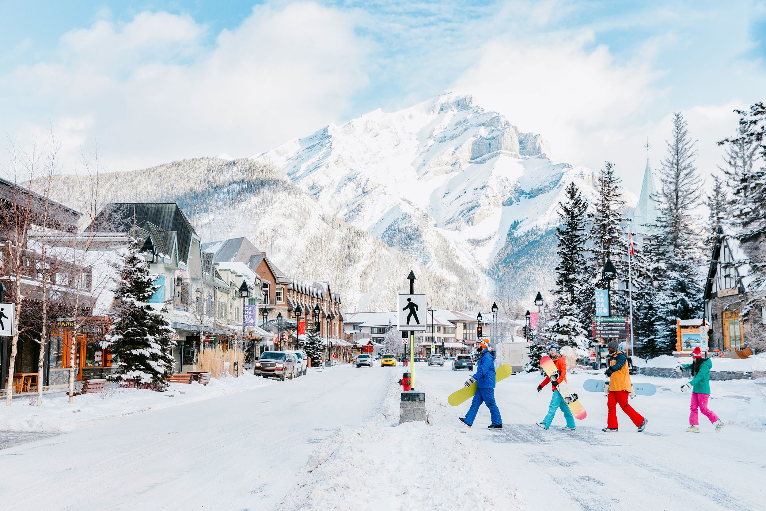 Die Wintersportversion des Abbey Road Covers in Banff, Kanada