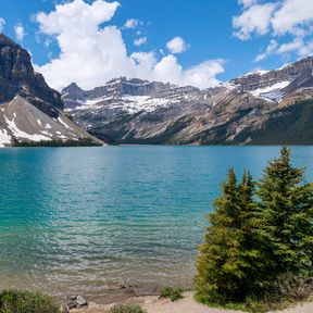 Der Bow Lake im Banff Nationalpark, Alberta