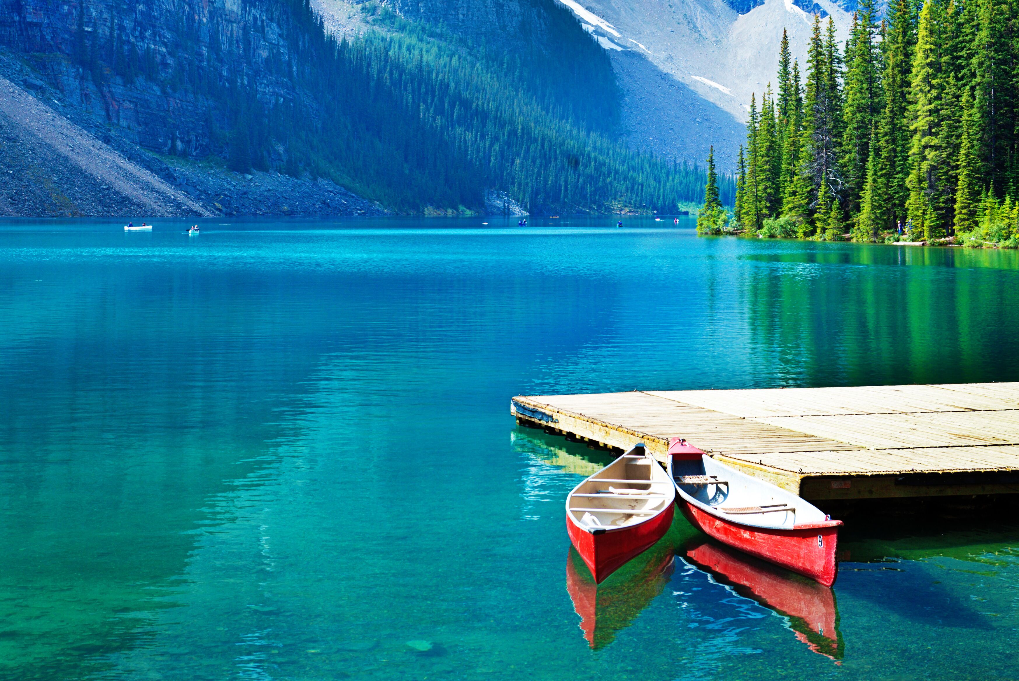Klarer Lake Moraine in Alberta im Banff National Park