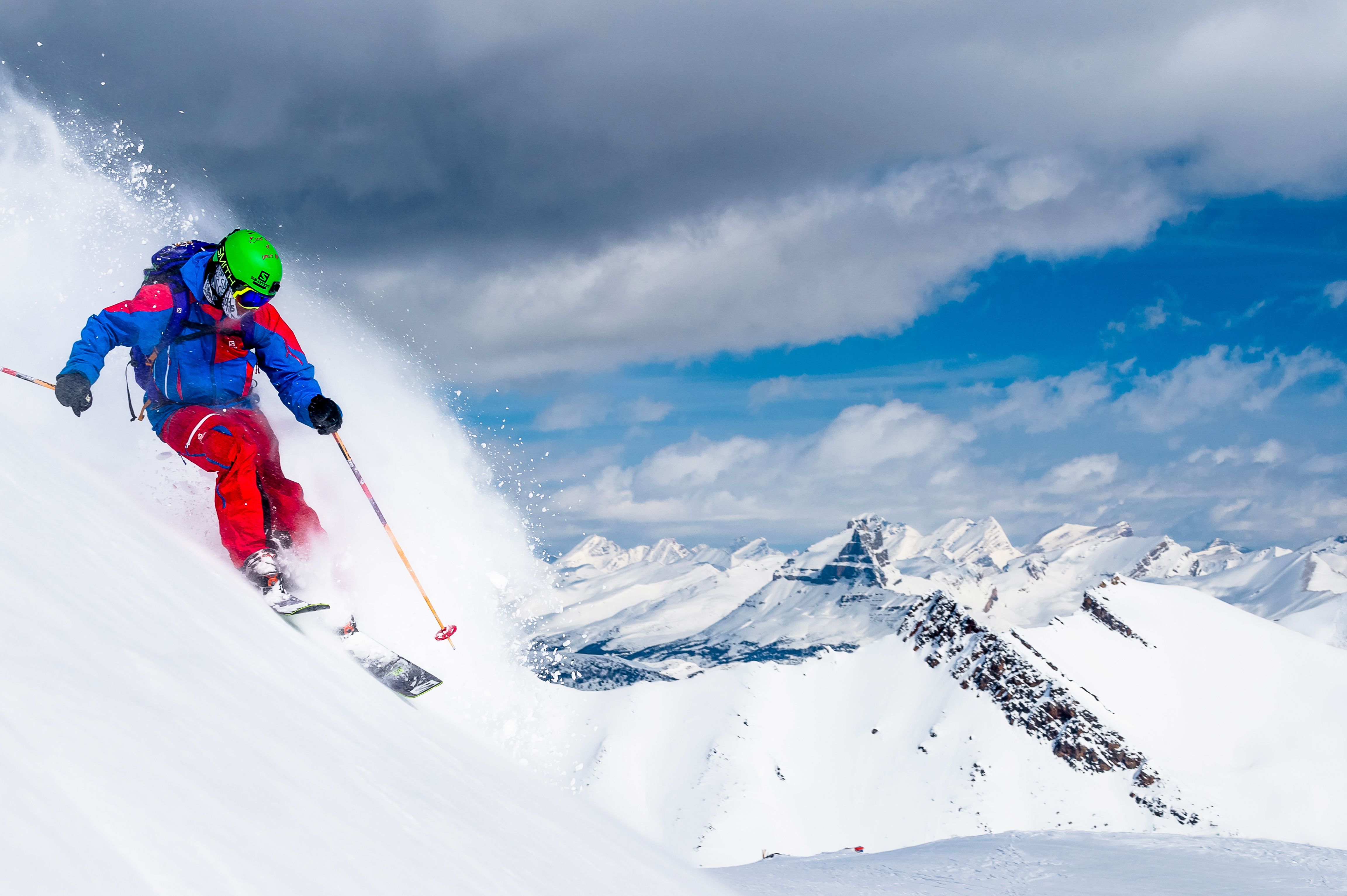 Im Skiresort Lake Louise entlang schlittern