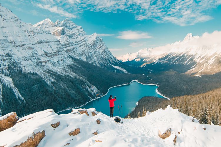 Der atemberaubend schÃ¶ne Peyto Lake im Banff National Park im Winter