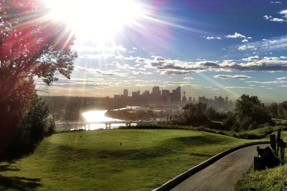 Calgary Skyline im Sonnenschein, Alberta