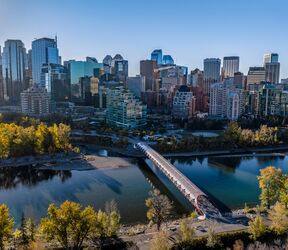 Schöne Sommer Skyline über Calgary