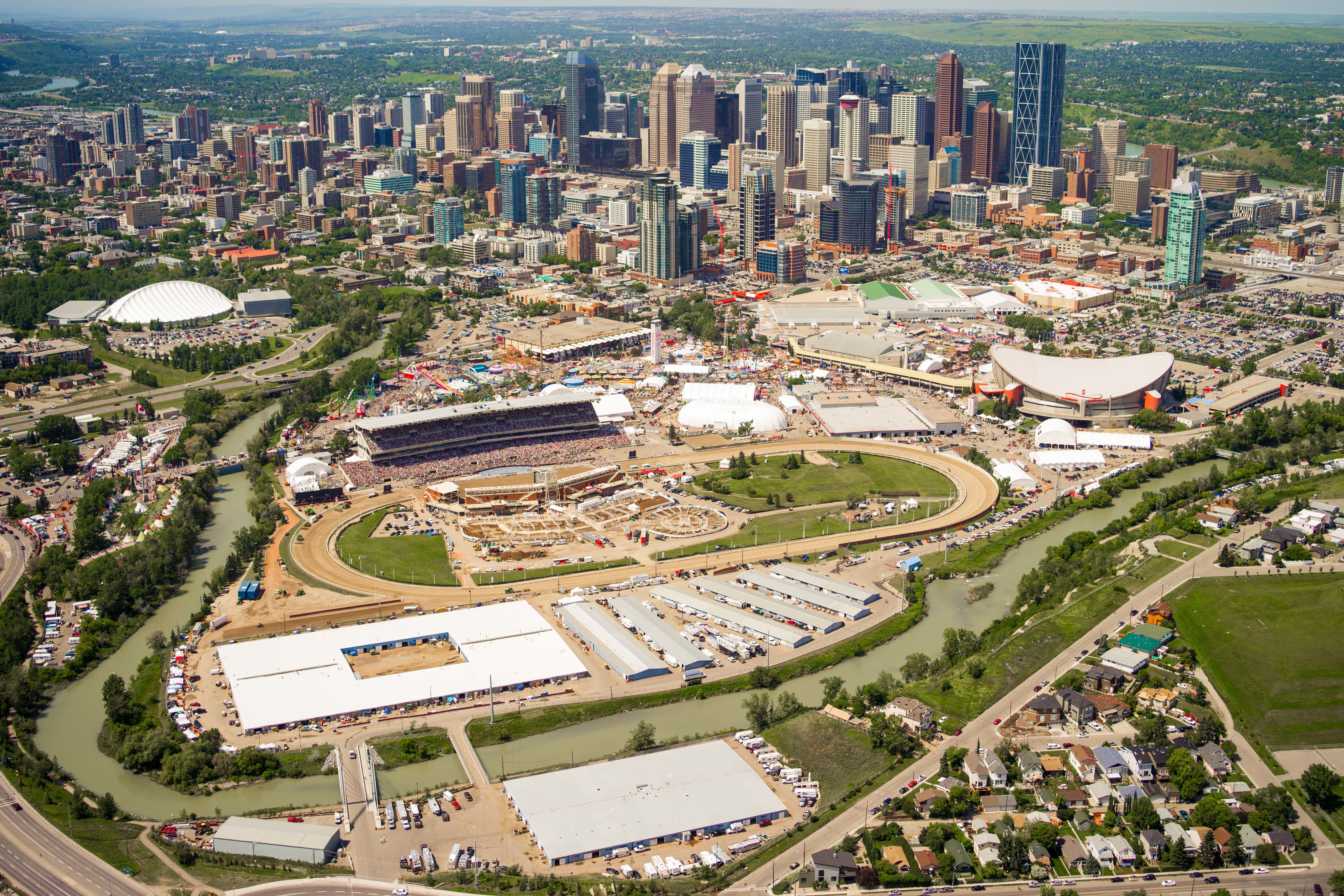 Draufsicht auf das GelÃ¤nde des Calgary Stampede in Alberta