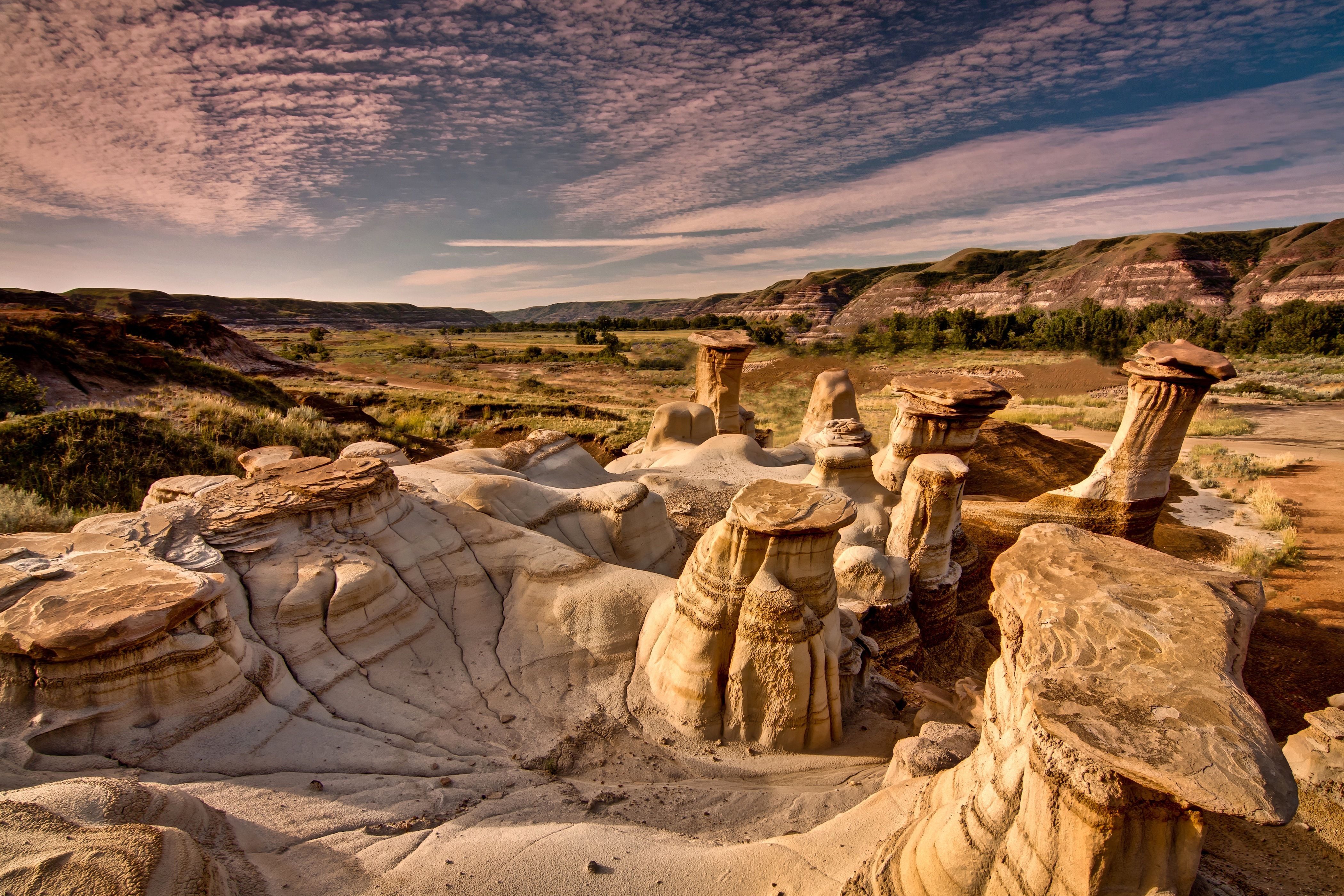 Die Hoodoos in Drumeller bei Sonnenaufgang