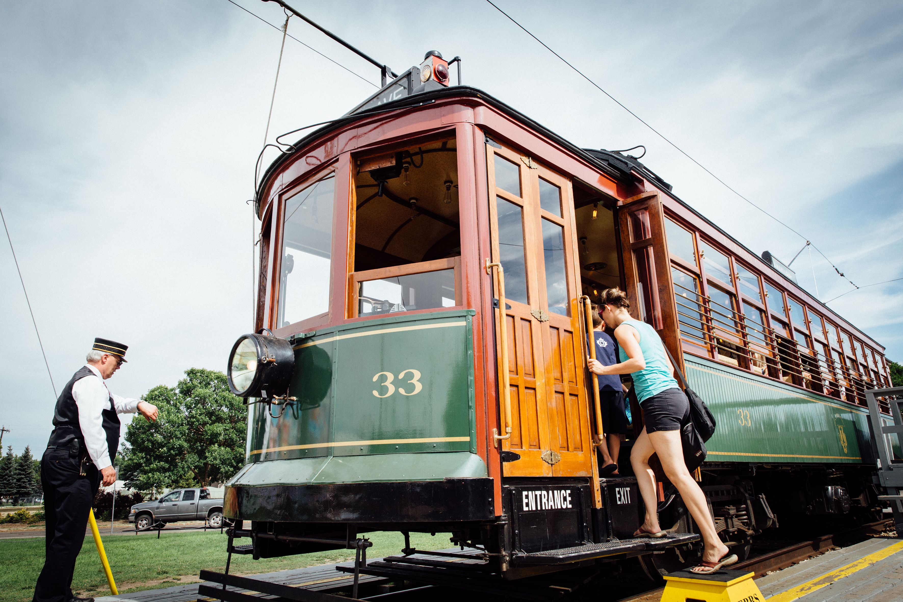 Mit dem High Level Bridge Streetcar Edmonton erkunden