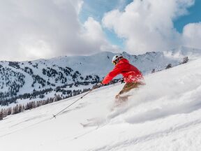 Im Skigebiet Marmot Basin in Jasper in Alberta Pisten runtersausen