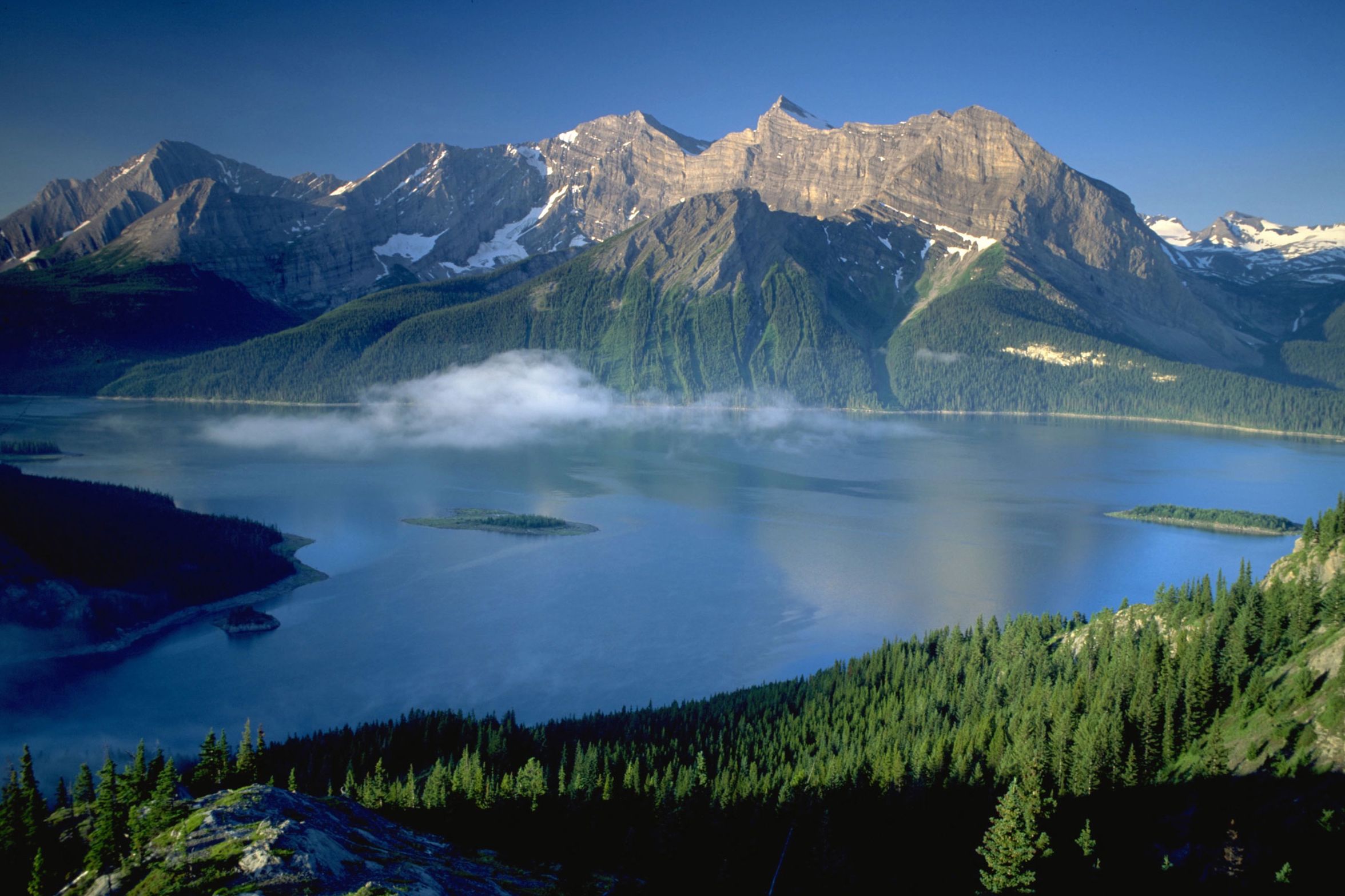 regionen/kanada/alberta/kananaskis-country/kananaskis-lake-berge-landschaft.cr2352x1567-0x0