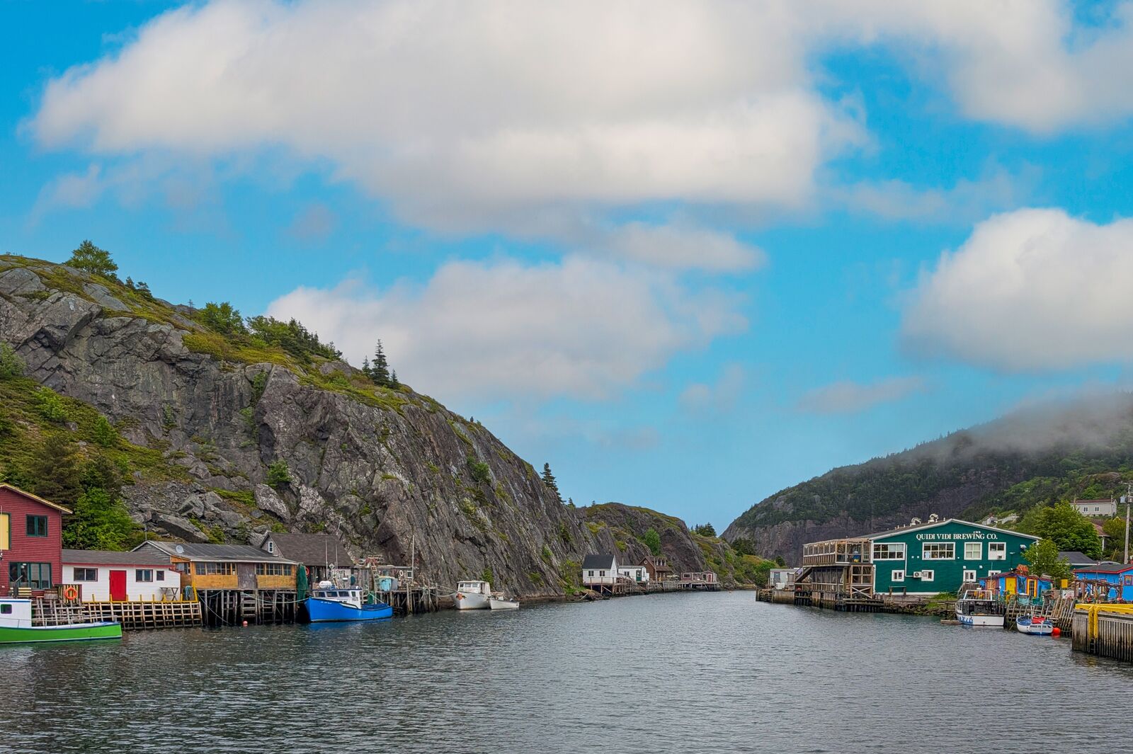 Kleiner Hafen in St. John's mit Blick auf die Quidi Vidi Brewery