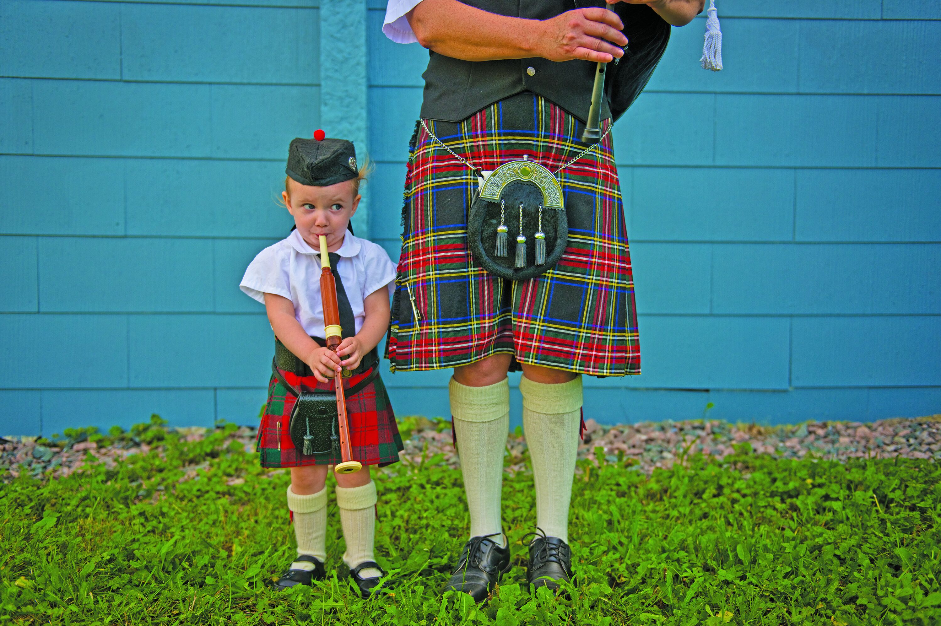 Kind in schottischer Tracht in Pictou, Nova Scotia