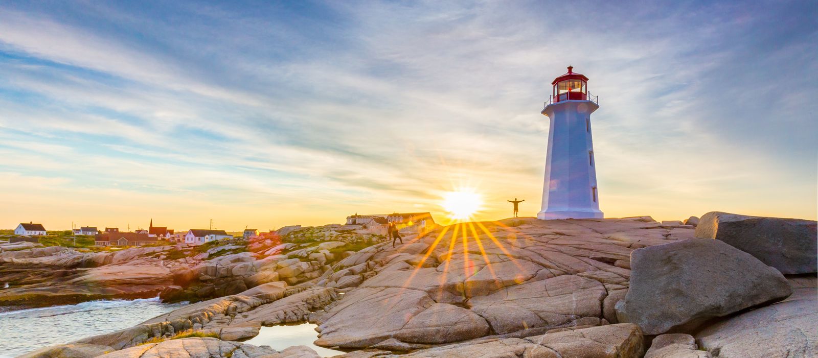 Der Leuchtturm Peggyâ€™s Point im kanadischen Peggyâ€™s Cove an der OstkÃ¼ste von Nova Scotia