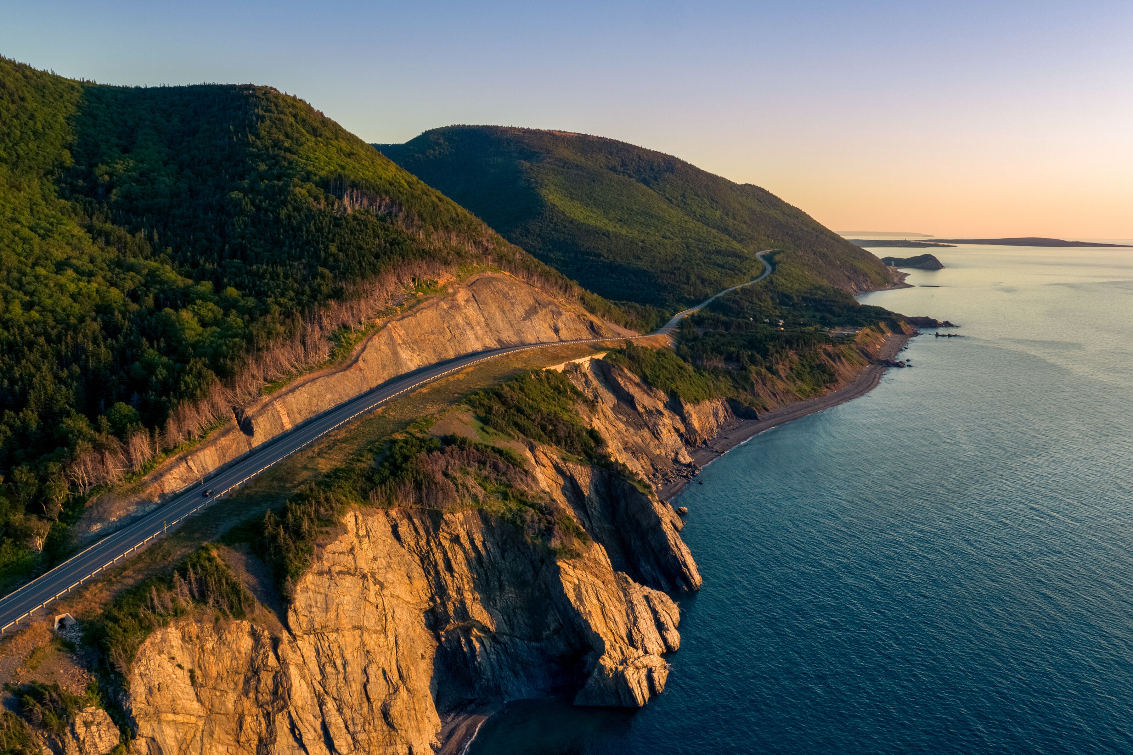 Sonnenaufgang am traumhaften Cabot Trail in Nova Scotia
