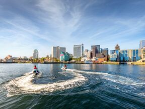 Halifax, die Hauptstadt von Nova Scotia, von der Wasserseite aus erkunden