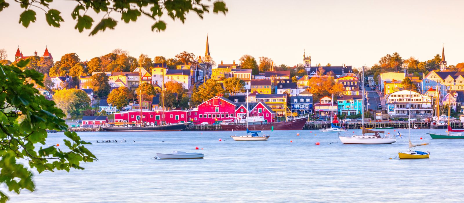 Blick auf den Hafen von Lunenburg in der kanadischen Provinz Nova Scotia