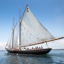 regionen/kanada/atlantikkanada/novascotia/lunenburg/the-bluenose-2-sails--off-the-coast-of-lunenburg.cr1293x1294-578x0 regionen/kanada/atlantikkanada/novascotia/lunenburg/the-bluenose-2-sails--off-the-coast-of-lunenburg.cr1293x1294-578x0