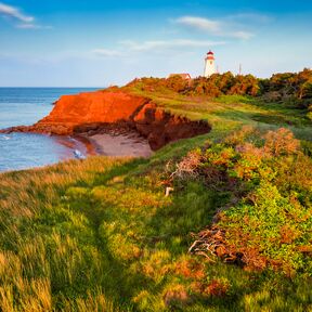 Idyllische Landschaft mit Blick aufs Meer auf Prince Edward Island