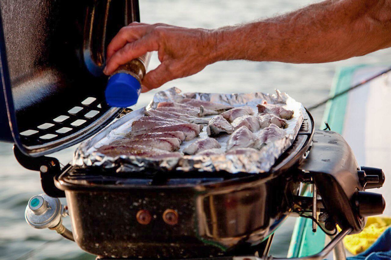 Grillen beim Giant Bar Clam Dig