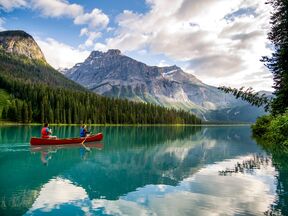Kanu fahren auf dem Emerald Lake