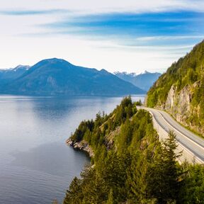 Tolle Ausblicke bei einer Fahrt auf dem Sea to Sky Highway von Vancouver nach Whistler